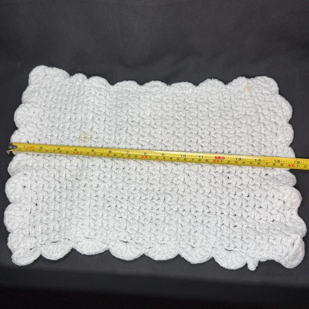 Vintage Handmade Crochet‎ Placemat Rectangular Scalloped Cotton White Table